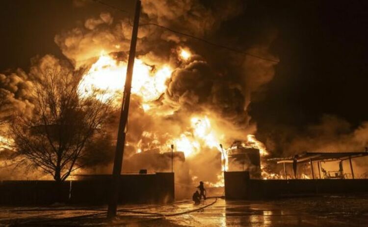 След близо 2 г. война в Украйна жертвите са огромни, но точният брой е секретен