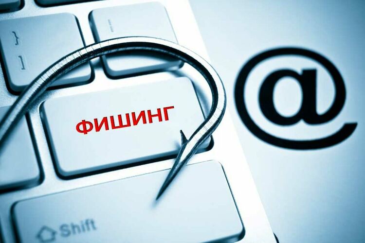Бум на "любовни измами", три жени изгоряха с общо над 1600 лева с измама с палта в интернет