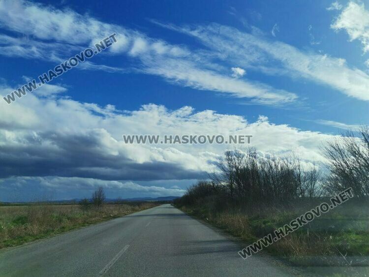 Предимно облачно време в петък