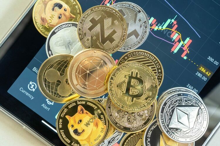  Биткойнът премина 57 000 долара