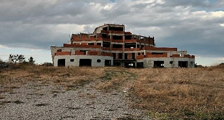 НАП вади на тезгяха за продан многофамилна жилищна сграда в Хасково 
