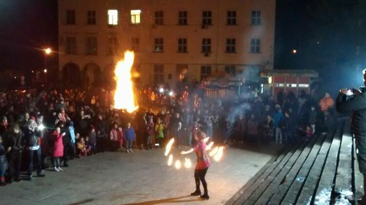 В неделя за Сирни Заговезни  запалват оради  в Райково и Устово