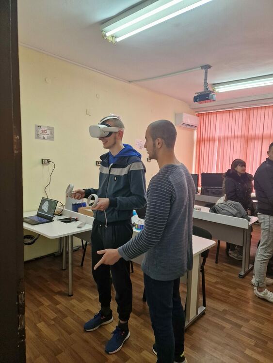Физико-технологичният факултет към ПУ "Паисий Хилендарски" стартира кандидатстудентската си кампания