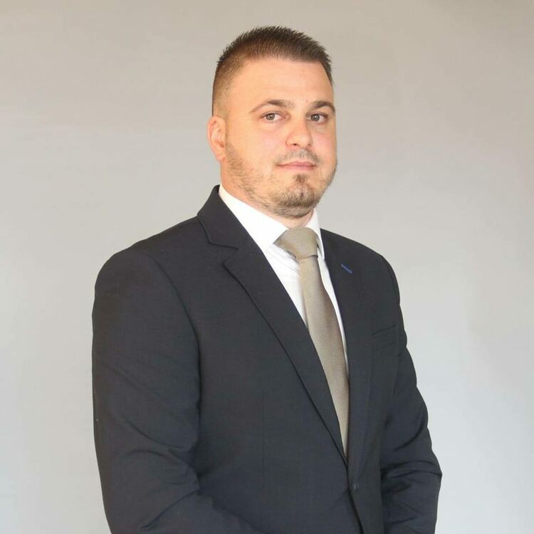 Кметът на с.Барутин се закани да пише актове за хвърляне на фасове и боклуци по улиците в селото