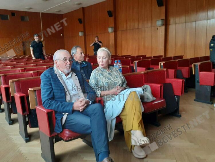 Насрочиха делото срещу Лютви Местан за 13 май