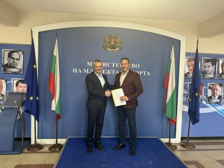 413 668,82лв. е стойността на договора за покрит тенис корт в град Радомир