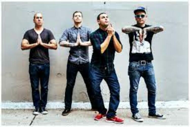 Платинено сертифицираната nü-metal/алтернативна рок група Alien Ant Farm ще издаде нов албум „mAntras“ на 26 април.