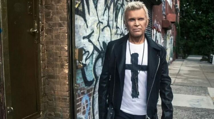 Били Айдъл с изумителен кавър на „Love Don’t Live Here Anymore“