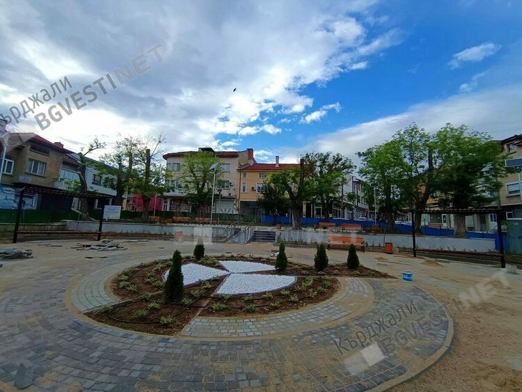 Откриват обновения площад "Хаджи Димитър" в Кърджали