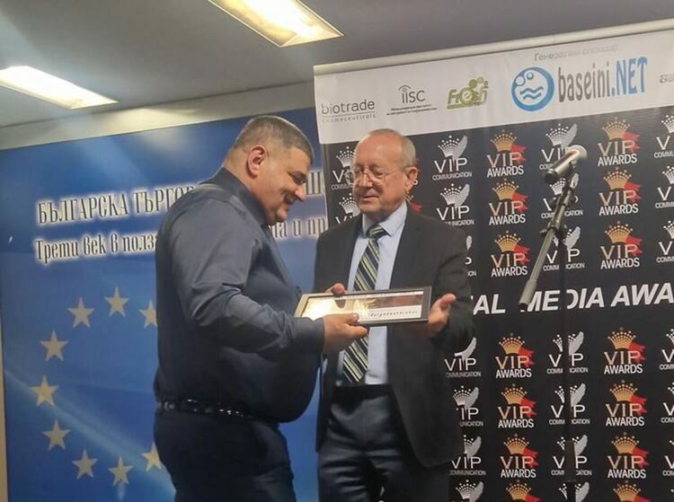Кметът на Забърдо с поредно отличие, този път с престижна награда за мир