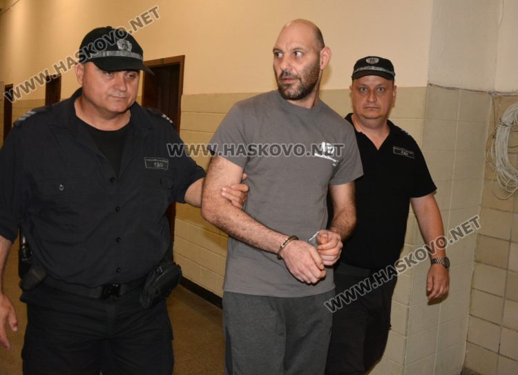 Домашен арест за 31-годишния, обвинен за опит за убийство на баща си и домашно насилие