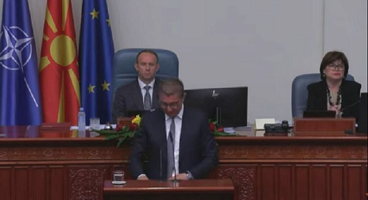 Новият премиер на С. Македония Мицкоски: Българският диктат няма да мине