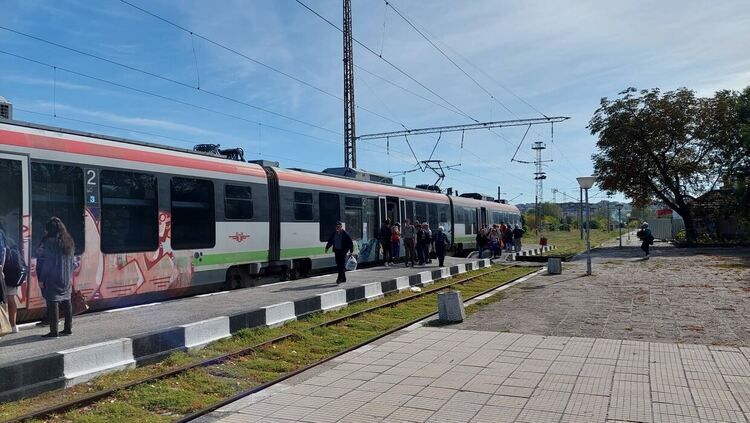 Променя се движението на влаковете във връзка със следващата фаза от реконструкцията на железопътната мрежа в гара Пловдив