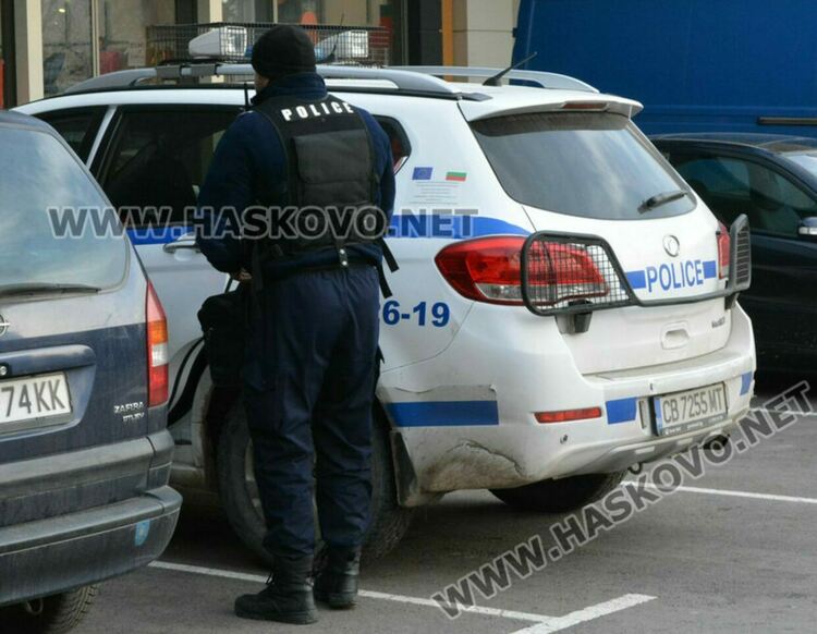 Заловиха 14-годишен познайник на полицията за две кражби в Хасково