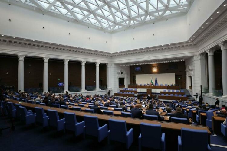 Парламентът ще обсъди актуализацията на държавния бюджет заради проектите на общините