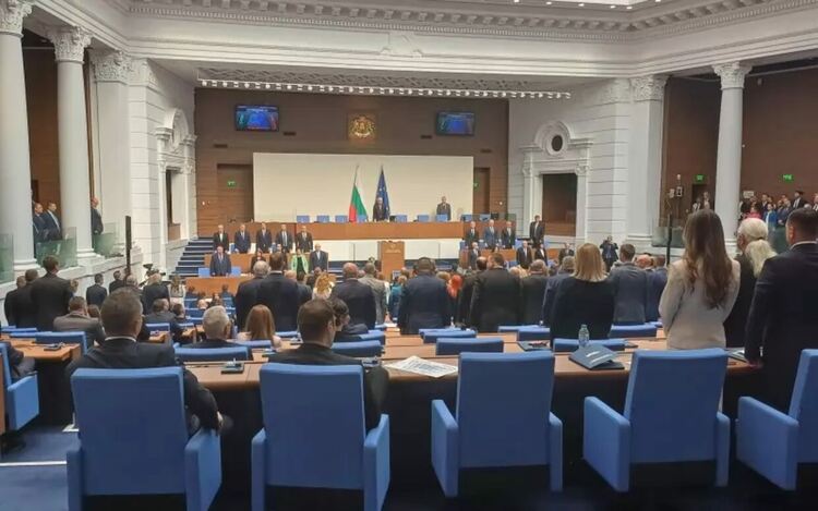 Фирма, свързана с Баневи, осъди парламента за 9,5 млн. лв.