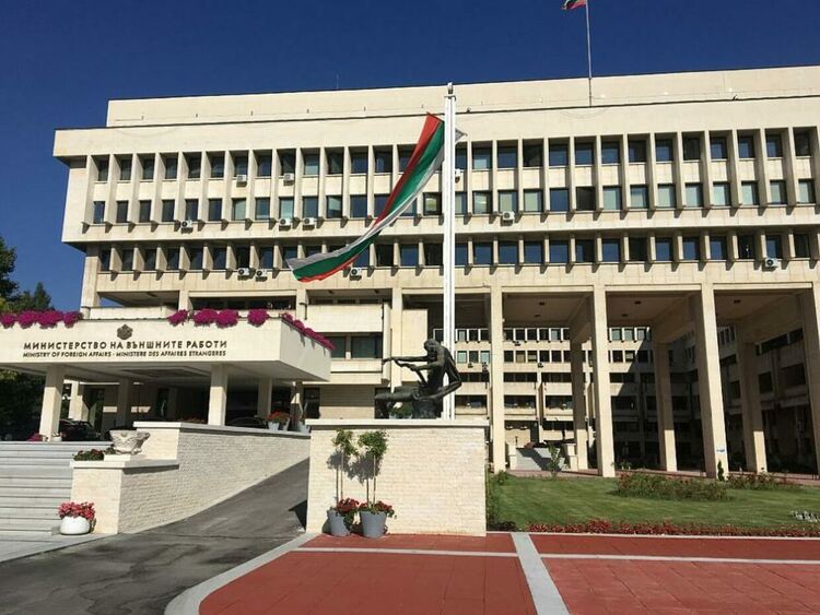 Проникнаха с взлом в Генералното консулство на България в Дубай