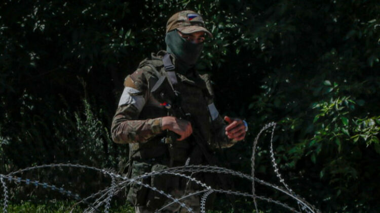 Русия екзекутира предаващи се украински войници край Покровск