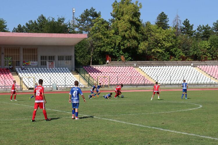 Спортен бридж и футбол за деца и възрастни от петък до неделя