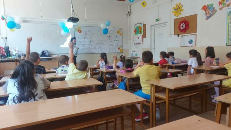 Едва 620 първокласници ще има тази година в цялата Смолянска област