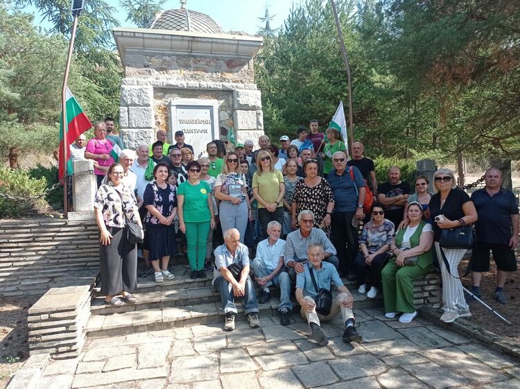 Тракийци от цялата страна с Поход “По стъпките на тракийките мъченици от 1913 г.”