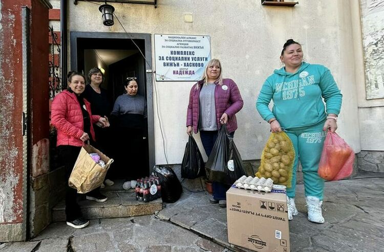 „Споделена трапеза“ набира хранителни продукти и дарения в помощ на нуждаещи се