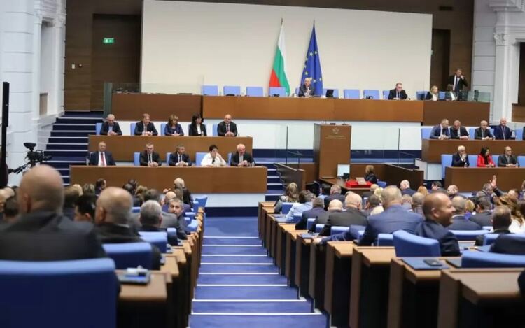 Парламентът пак ще се опита да си избере председател