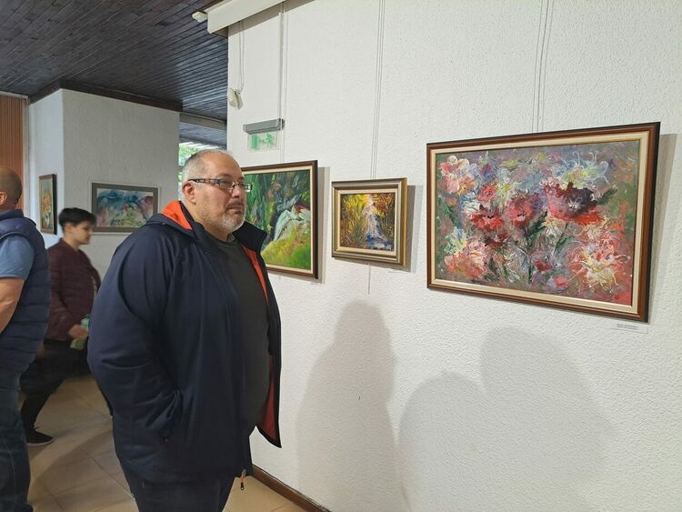 КДК кани тази вечер на  изложба на творци от Смолян