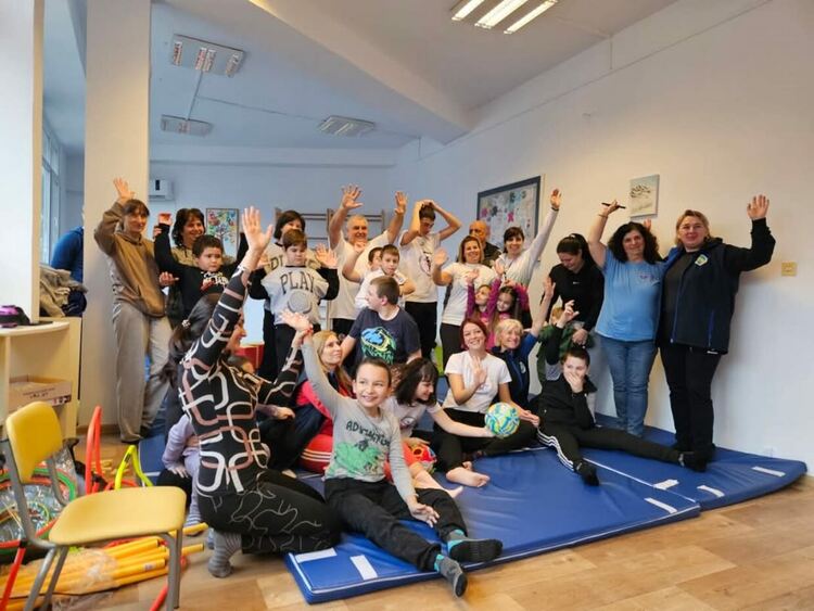 Клуб „Родопски скаут“ организира благотворителен базар „Бъдеще за специалните“ в Община Смолян