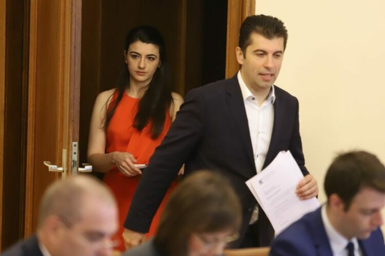Петков за имунитета на Бориславова: Мръсната машина удари трима от нас в рамките на седмица