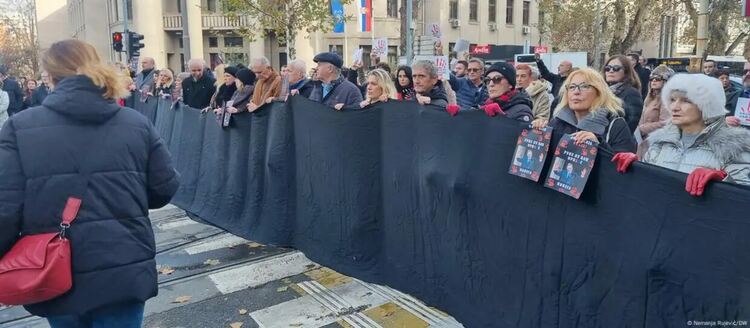 Скандал: шпионски софтуер срещу критици на властта в Сърбия