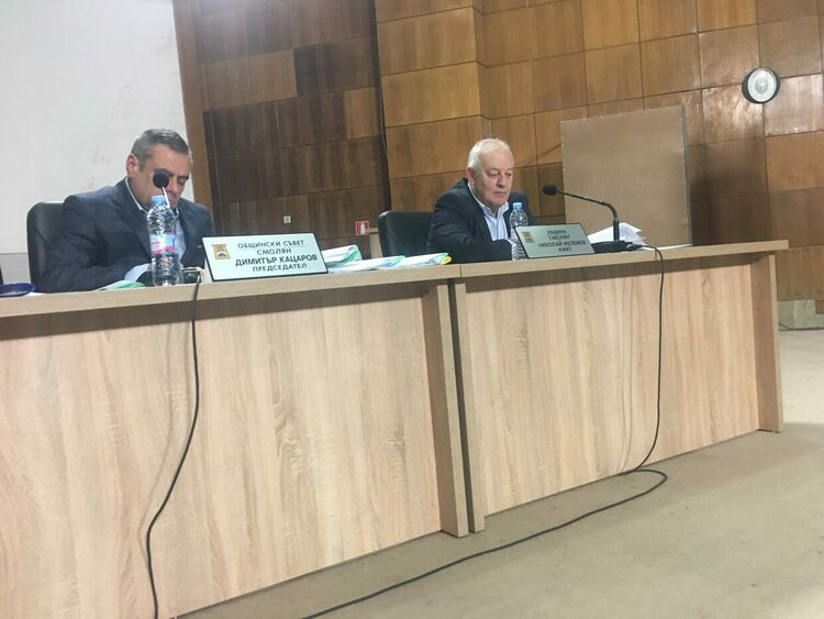 Данъци, чистота и политически разногласия на финала на годината в Смолян