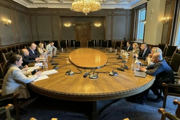 ГЕРБ и „Демократична България“ обсъдиха проекти на коалиционно споразумение