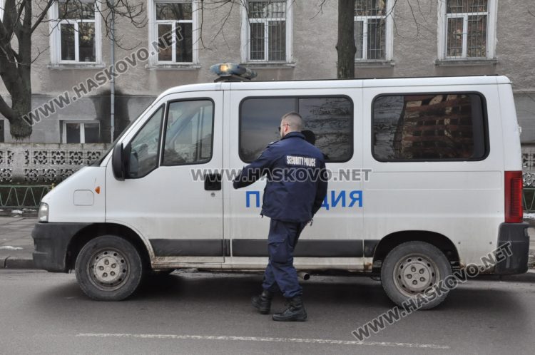 Заплахата в училищата в Хасково: „Ние се борим в името на Аллах и за установяване на неговия закон“