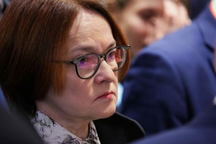 Русия остана без валута: Централната банка регистрира срив на приходите от износ