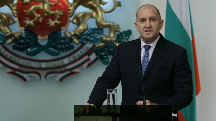 Радев за шпионите в Лондон: Твърденията за връзките им с висшите ешелони на властта у нас са абсурдни