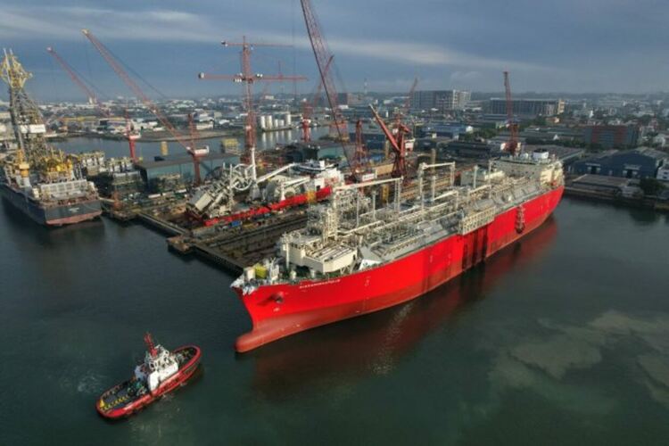 Загадъчното спиране на LNG терминала край Александруполис