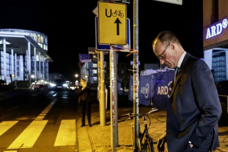 Германия завива надясно. Предстоят трудни преговори за правителство