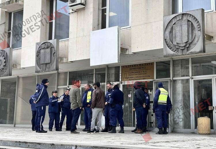 Отново побой в центъра на Димитровград - двама роми влязоха в съда