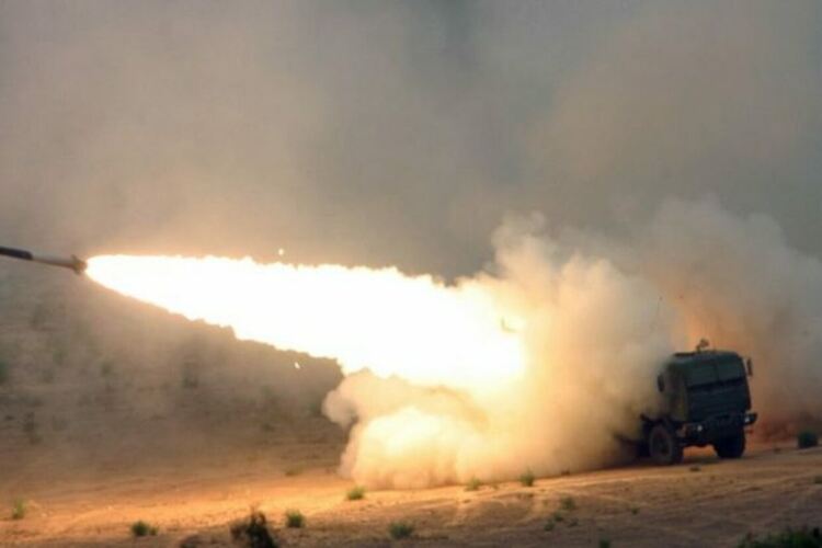 Каква военна помощ получава Украйна и колко може да издържи без нея