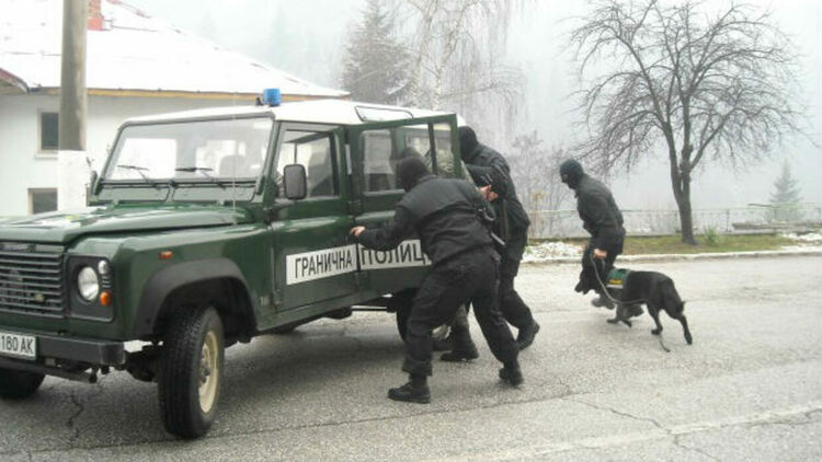 Граничен полицай загина в чакало за дивеч край Лисово