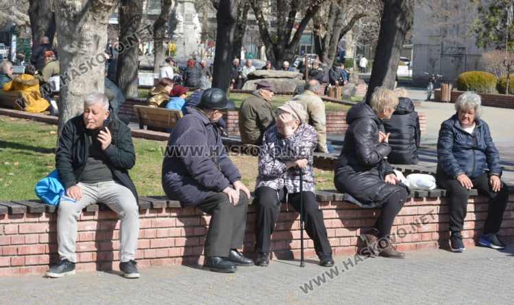 Затоплянето продължава, с температури до 22 градуса в понеделник