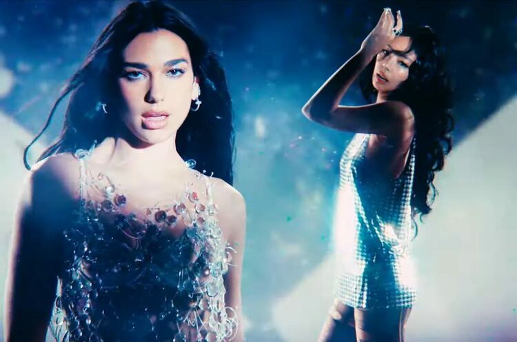 Jennie и Dua Lipa в „опияняващ“ дует за „Handlebars“