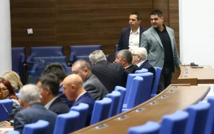 Партия МЕЧ остана без парламентарна група