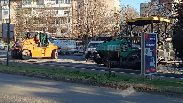 Започна асфалтирането на бул.”Тракия”в Кърджали, движението е двупосочно в едното платно.