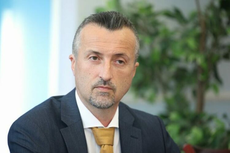 Новият шеф на Здравната каса каза, че няма обвързаност с нито една партия