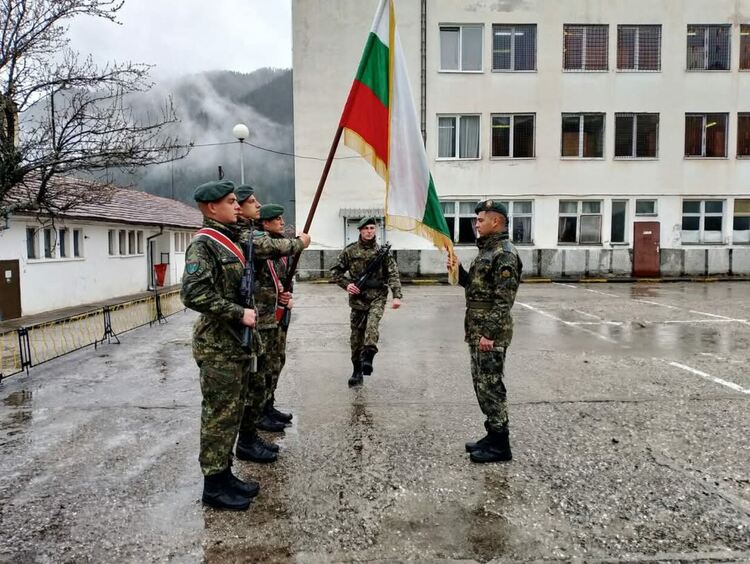 Новоназначени военнослужещи положиха клетва в Смолян и други градове