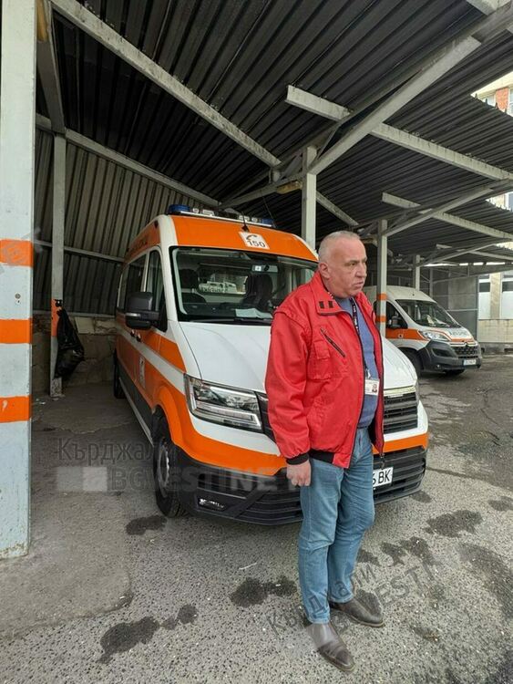 Ученици от Езиковата гимназия с час в Центъра за спешна медицинска помощ