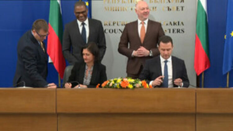 Подписаха договора за проучвания за добив на нефт и газ в Черно море