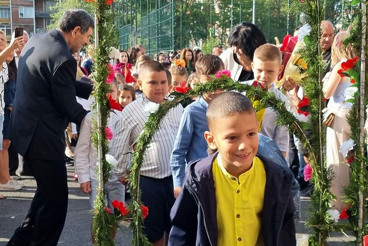 Следващото какво ще е - мъжки и женски гимназии?
